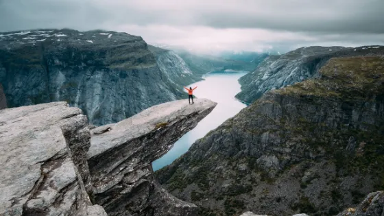 Portada: Finlandia, Suecia y Noruega: una experiencia natural